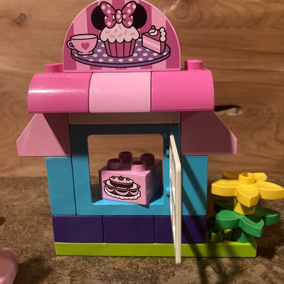 Duplo 10830 – Minnie’s Café (Retired Set, 2016) - Picture 4 of 7